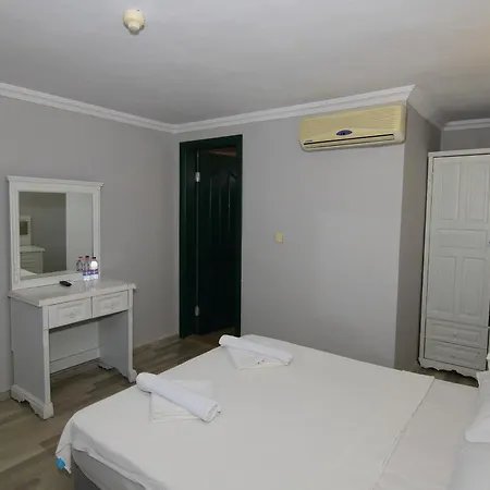 Bleu Nuit + * Αλικαρνασσός