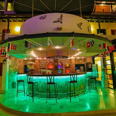 ホテル Bleu Nuit +