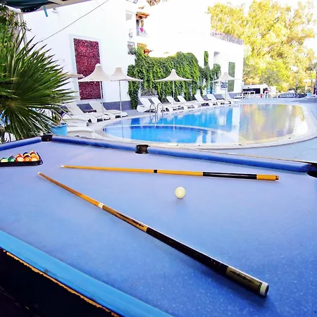 ホテル Bleu Nuit + ボドルム