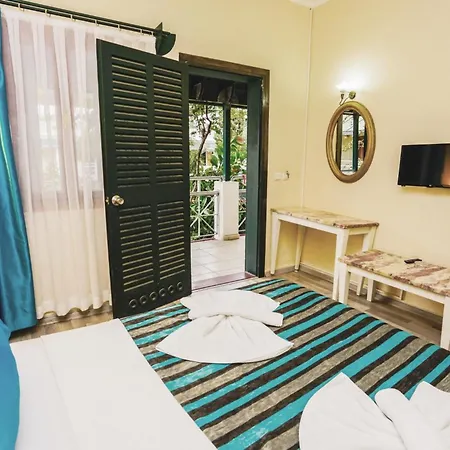 ホテル Bleu Nuit + *