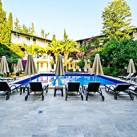 ホテル Bleu Nuit + *