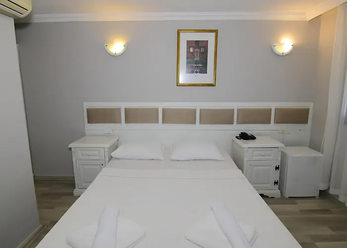 Bleu Nuit + מלון