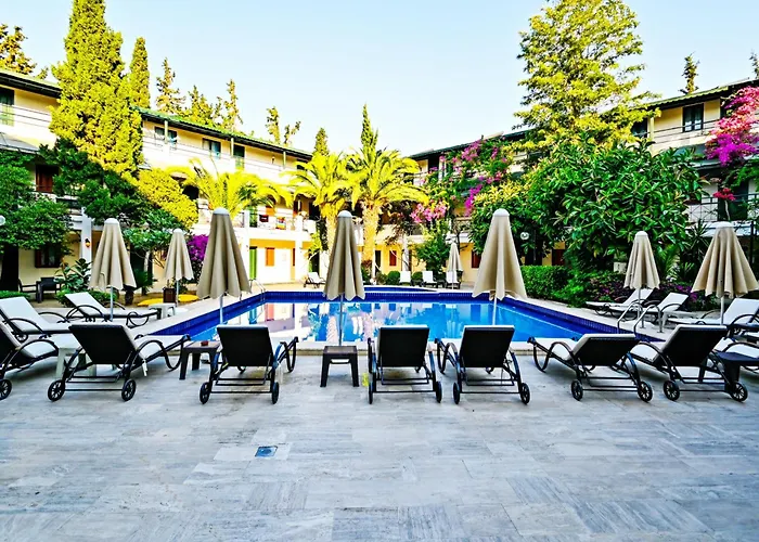 מלון Bleu Nuit + *